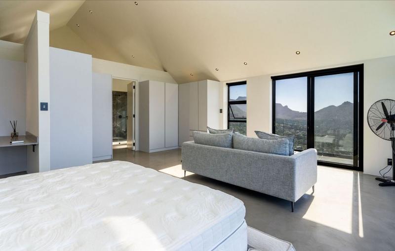 6 Bedroom Property for Sale in Hout Bay Western Cape